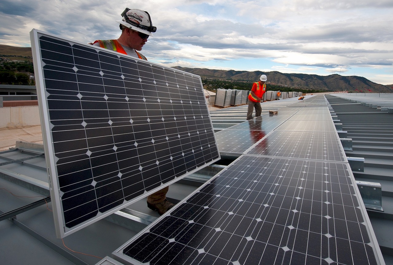 Read more about the article Businesses joining the rush to add rooftop solar PV